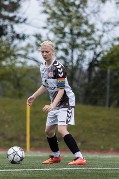 Bild 110 - B-Juniorinnen Ellerau - St. Pauli : Ergebnis: 1:1